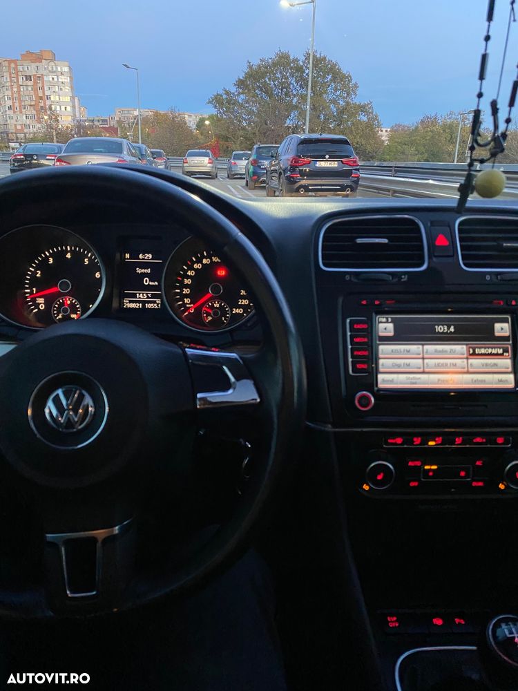 Volkswagen Golf - 8