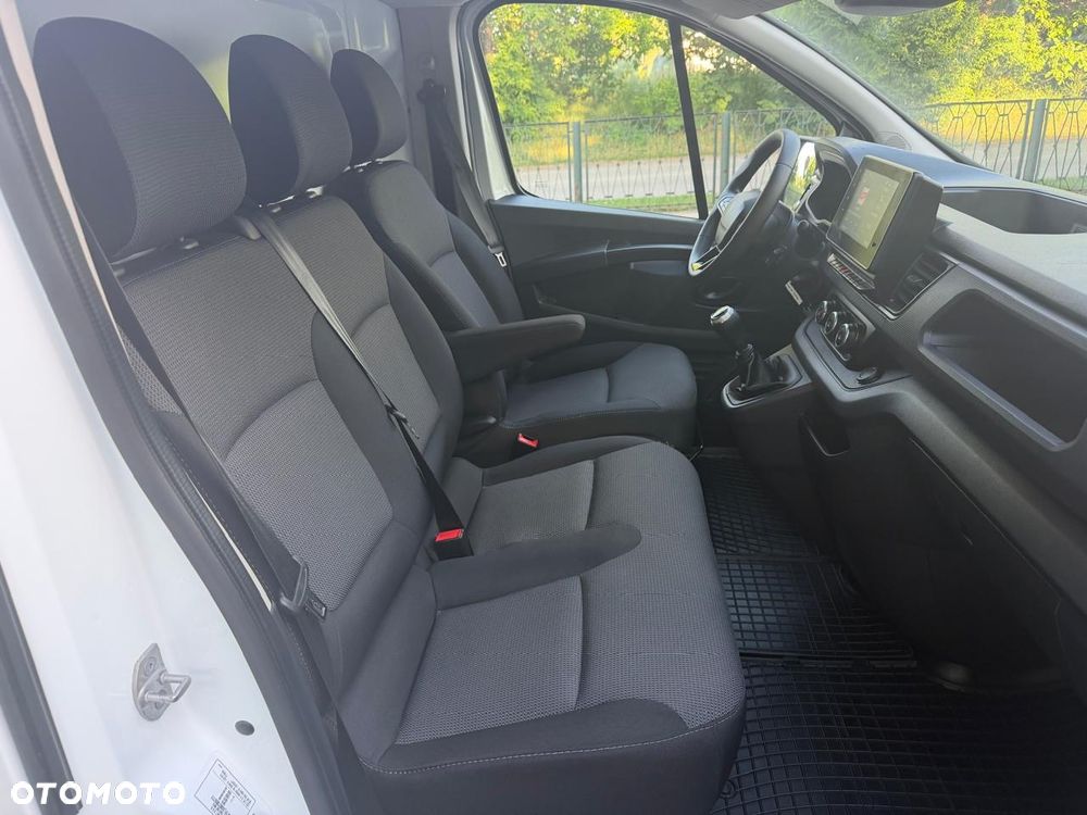 Renault Trafic - 32
