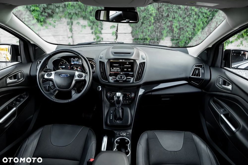 Ford Kuga 2.0 TDCi 4x4 Titanium - 28