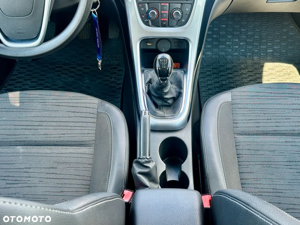 Opel Astra 1.4 Essentia - 18