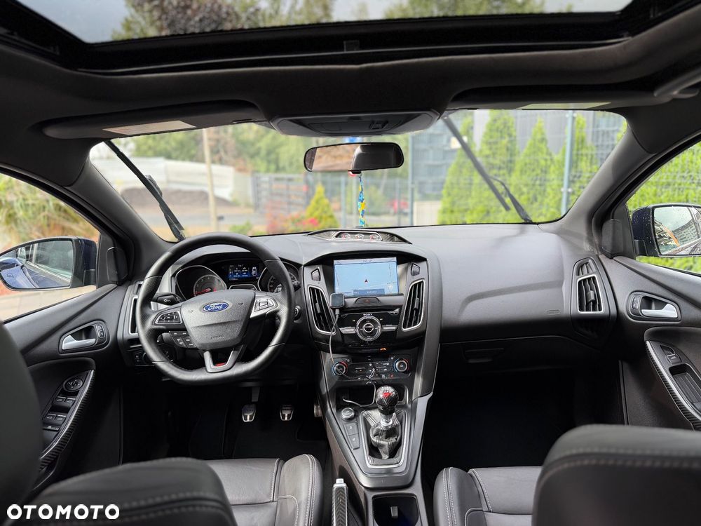 Ford Focus 2.0 EcoBoost ST mit Leder-Exclusiv-Paket - 28