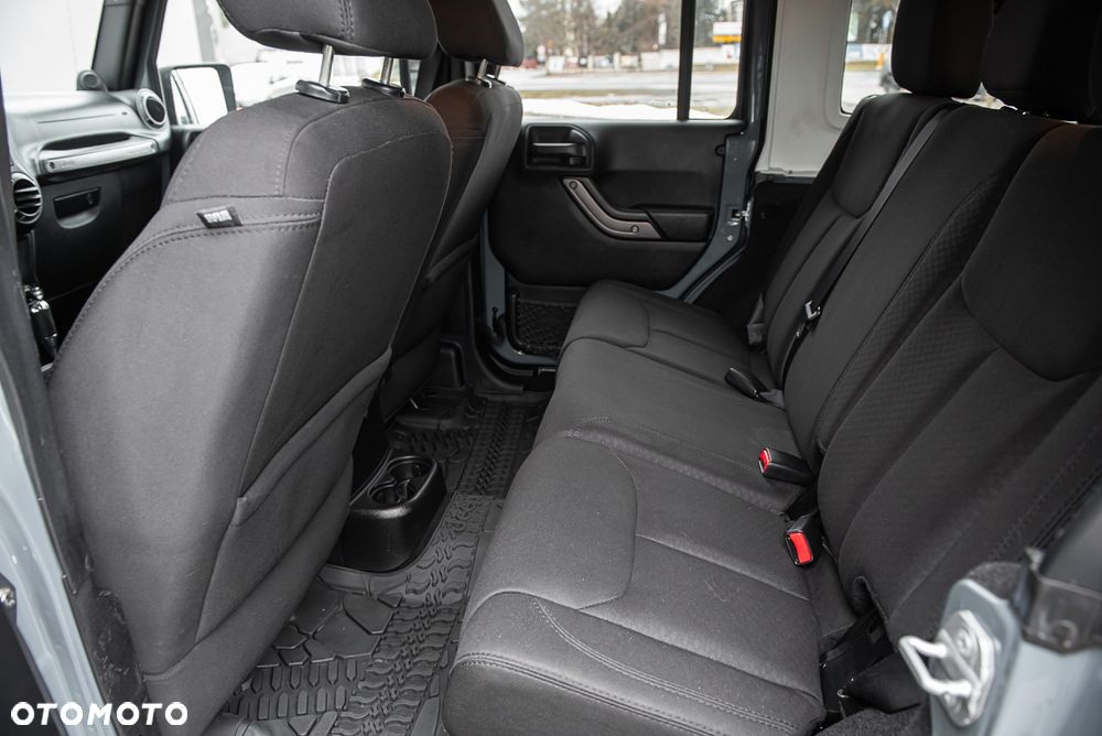 Jeep Wrangler - 21