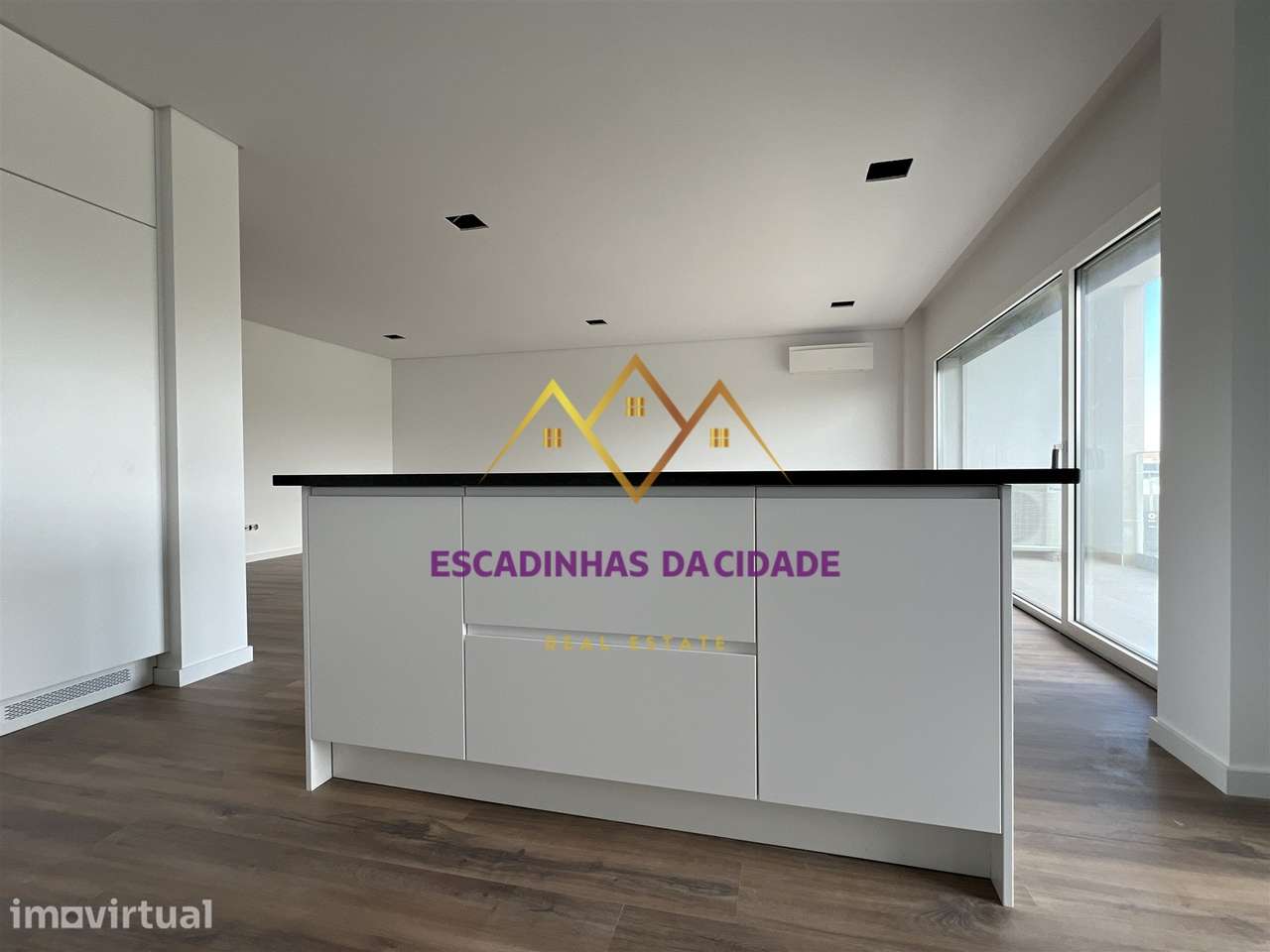 T5 Duplex Novo no Montijo com estacionamento - Grande imagem: 4/34