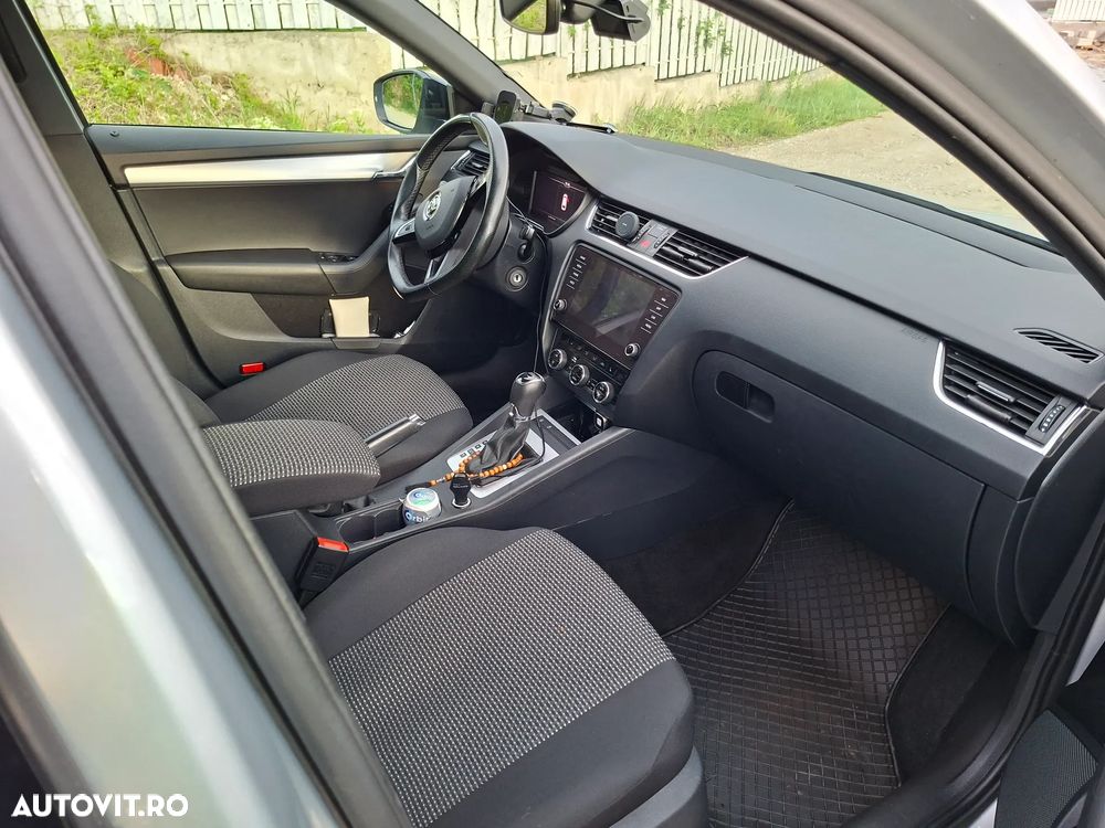 Skoda Octavia 1.6 TDI DSG Premium Edition - 20