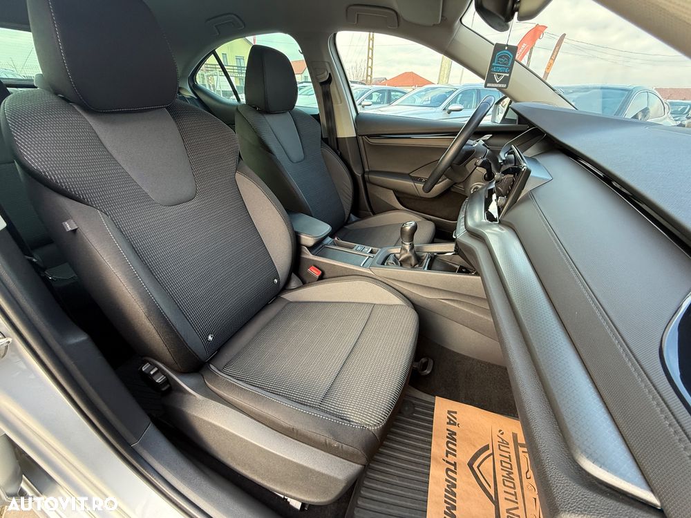 Skoda Octavia Combi 1.5 TSI Ambition - 19