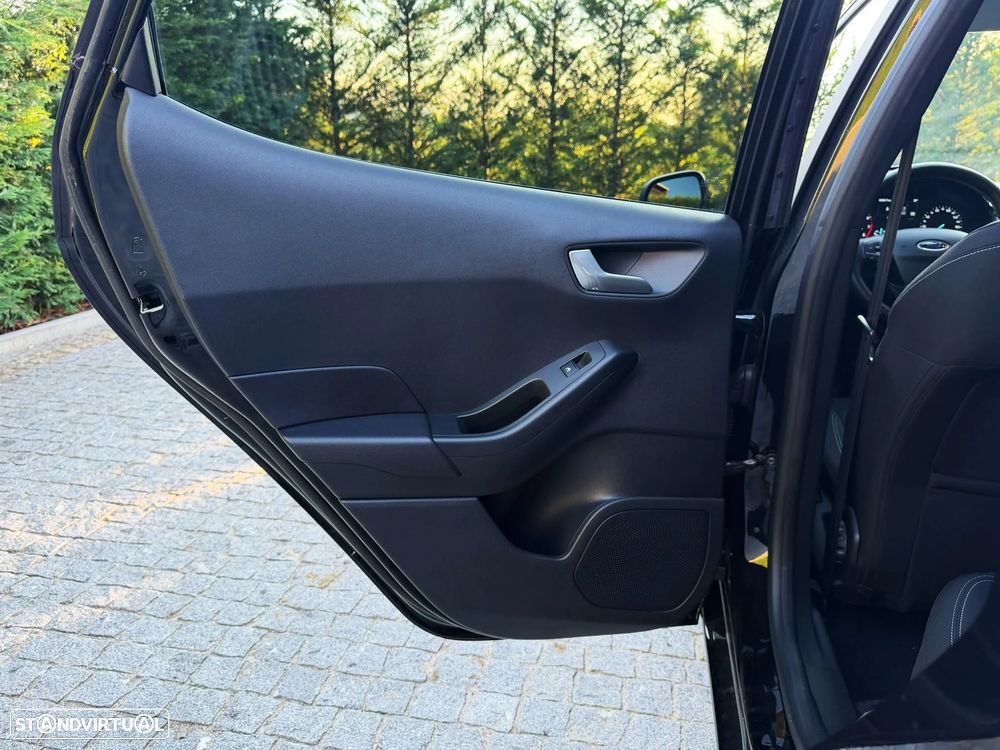 Ford Fiesta 1.0 EcoBoost S&S TITANIUM - 25