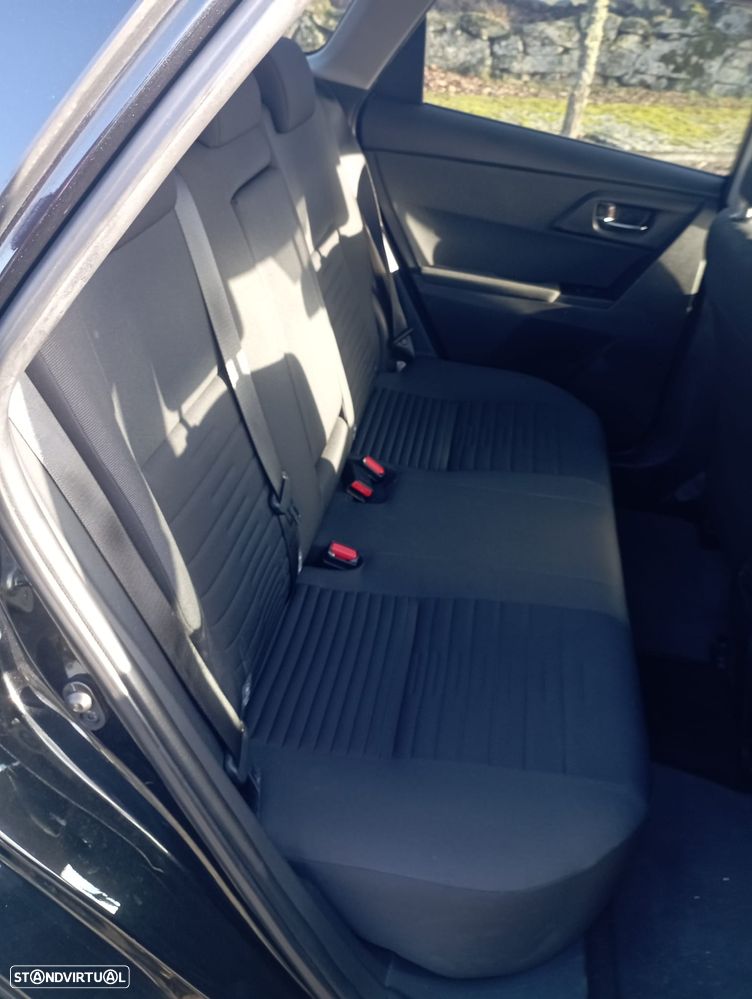 Toyota Auris Touring Sports 1.4 D-4D Comfort+Pack Sport - 22