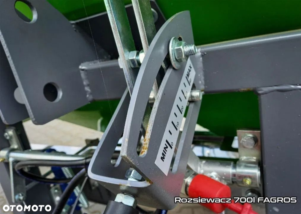 Rozsiewacz Nawozu SIEWKA STRUMYK TYTAN JANPOL 600l 700l 800l 1000l 1200l dwu tar - 9