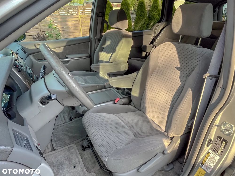 Toyota Sienna - 32