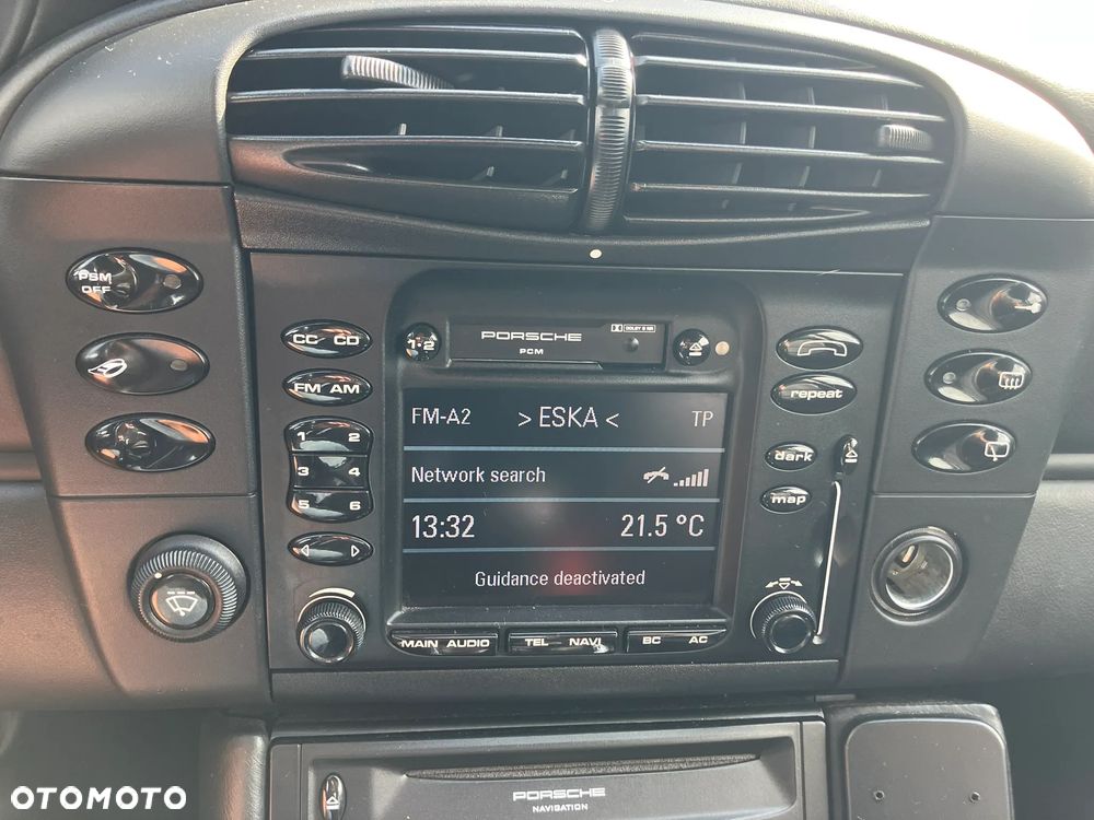 Porsche 911 Carrera - 27