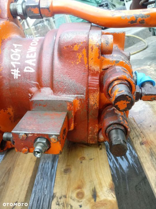 SILNIK HYDRAULICZNY DAEWOO DL220 7Y1816 [1041] - 3