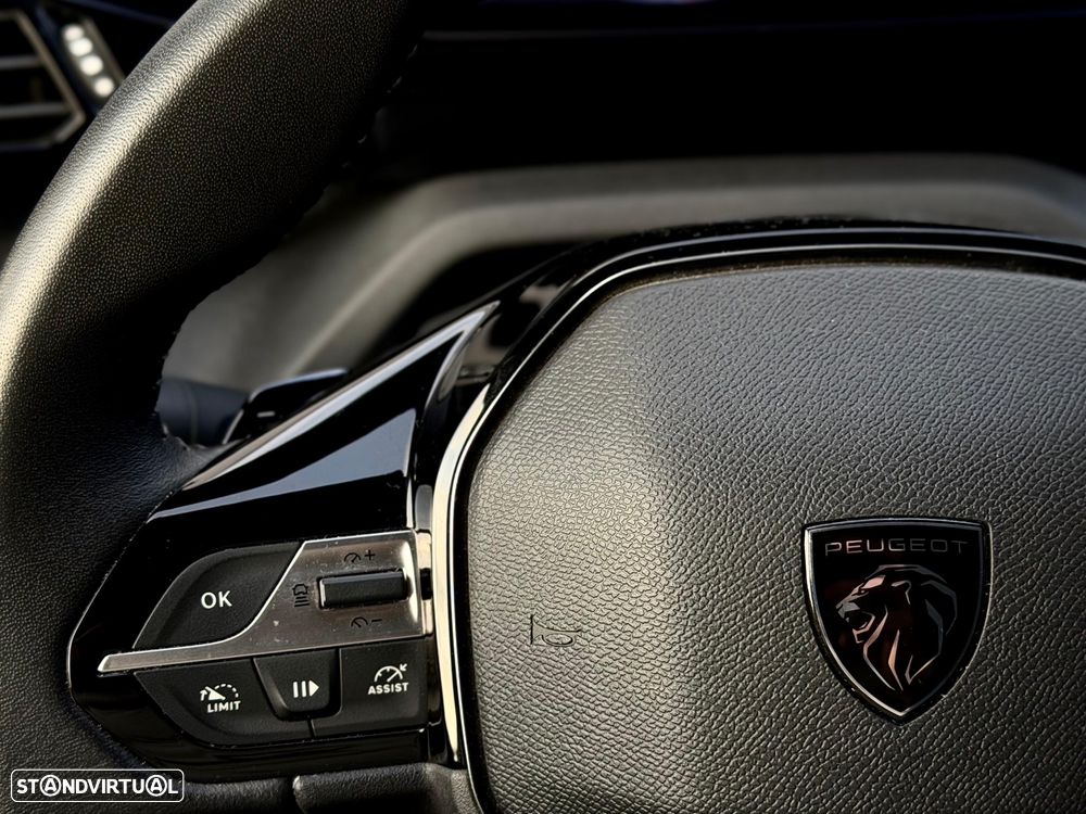 Peugeot 408 1.2 PureTech Allure Pack EAT8 - 32