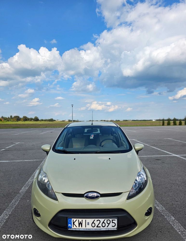 Ford Fiesta - 2