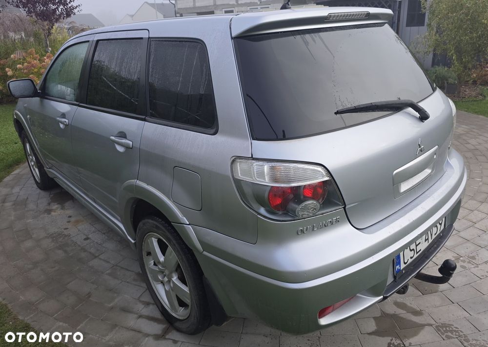 Mitsubishi Outlander 2.0 Turbo - 10