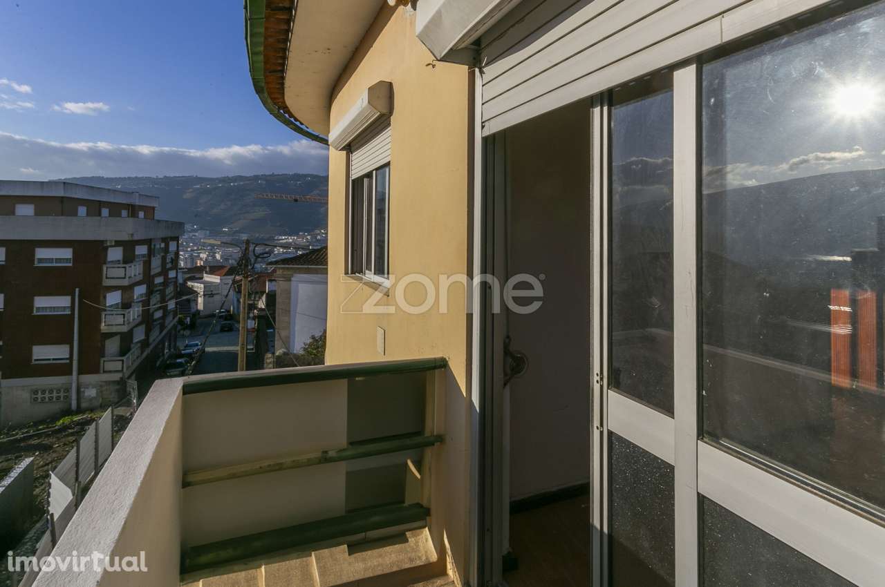 Prédio no Peso da Régua - Grande imagem: 5/24