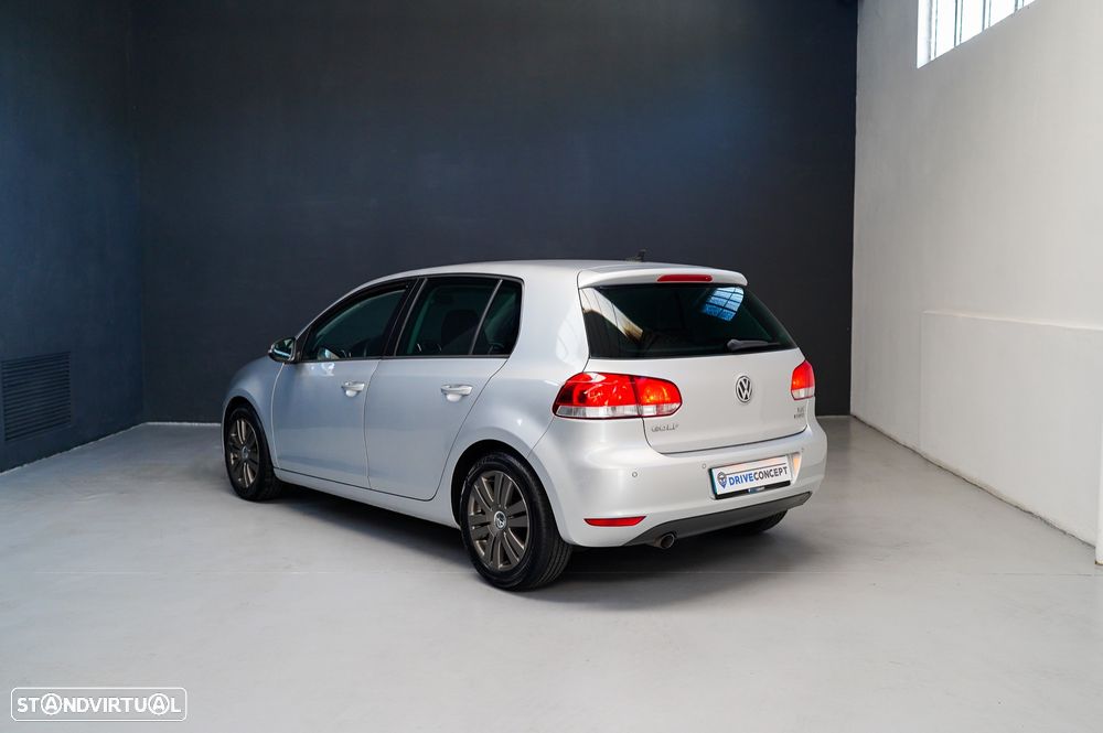 VW Golf 1.6 TDi Highline - 11