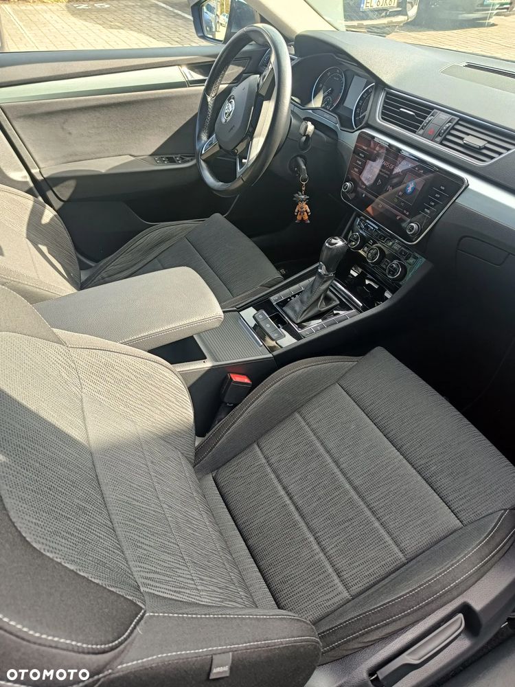 Skoda Superb 1.6 TDI DSG Ambition - 28