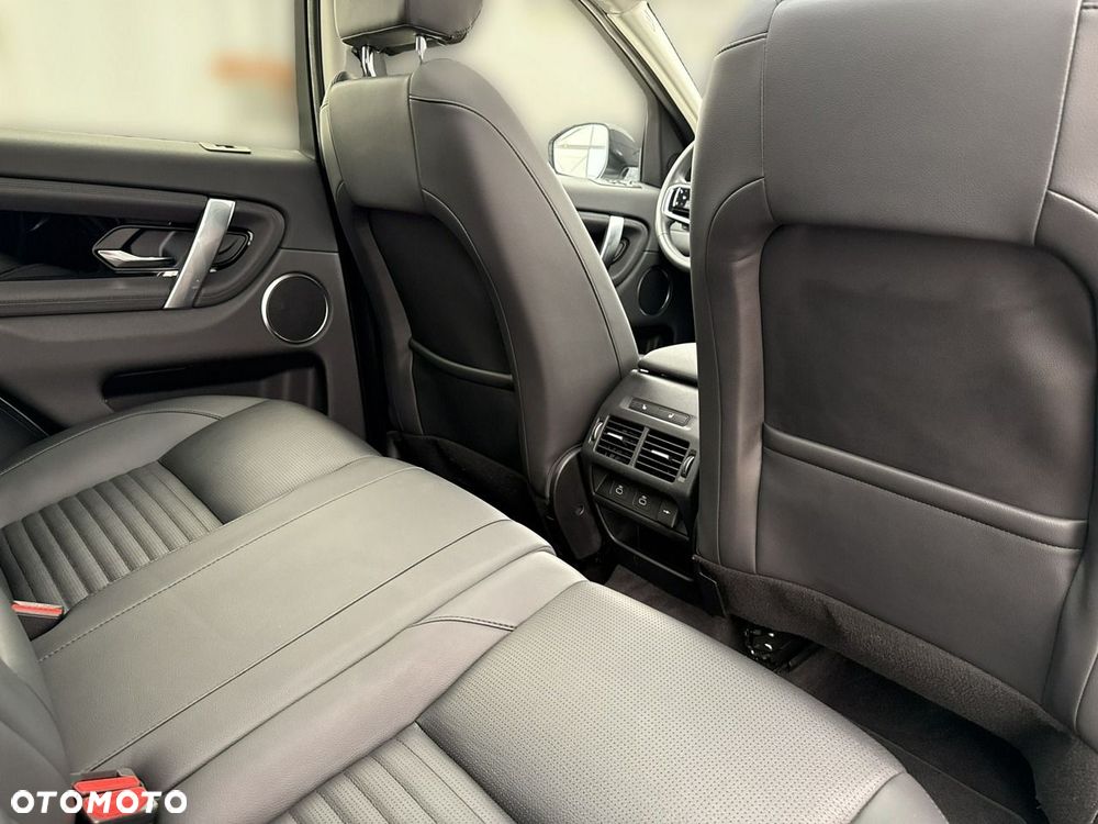 Land Rover Discovery Sport - 24