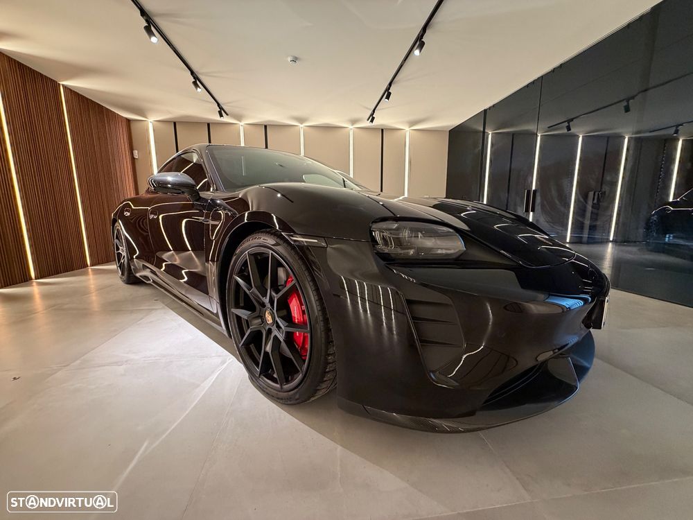 Porsche Taycan GTS - 2