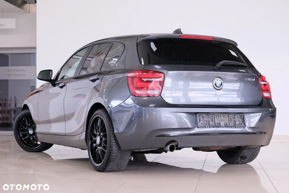 BMW Seria 1 116d EfficientDynamics - 12