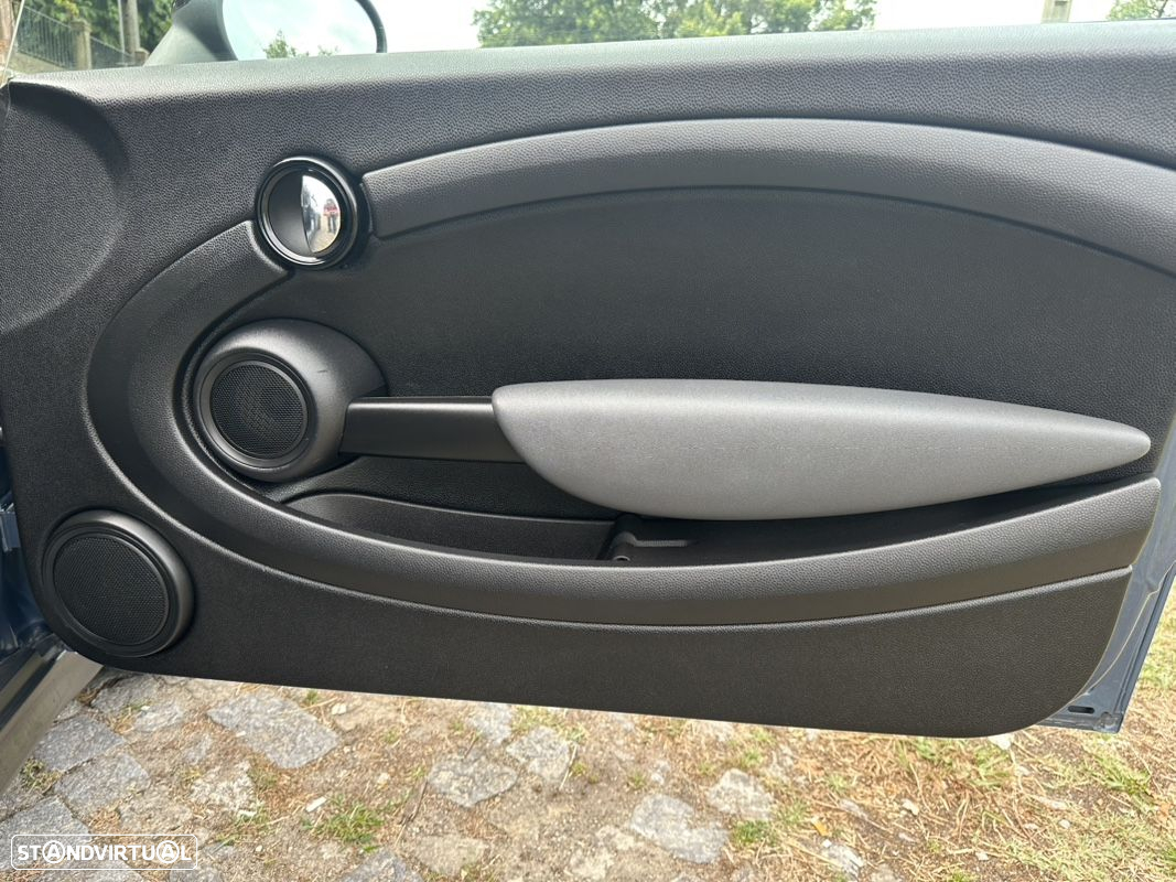 MINI 3 Portas Cooper D - 29