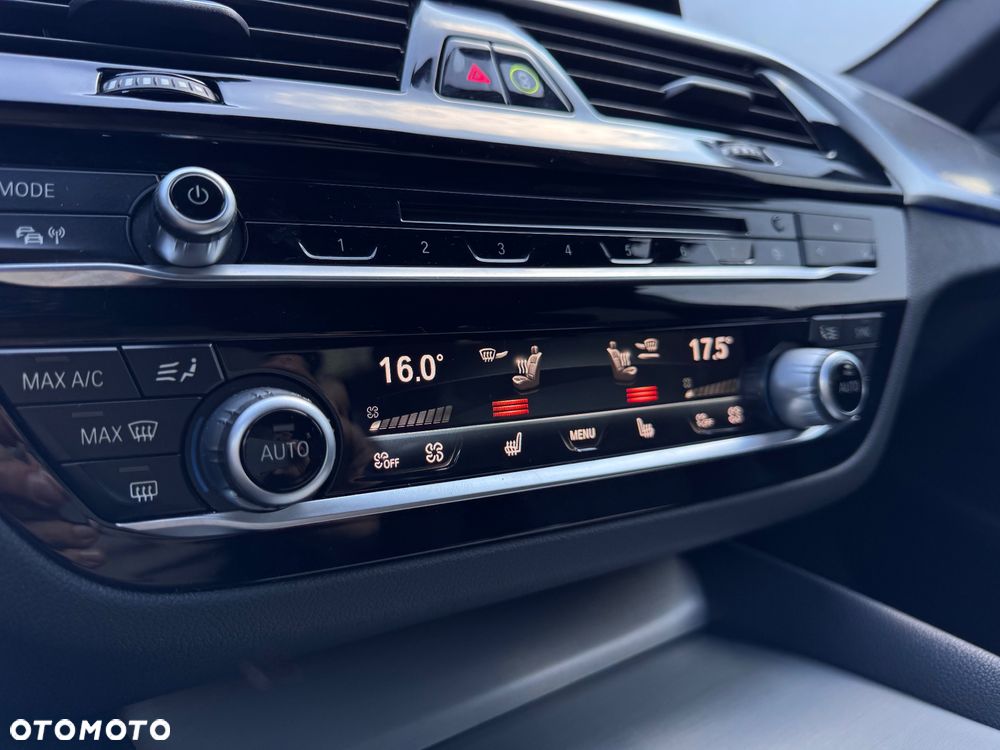 BMW Seria 5 520d Touring M Sport Edition - 26