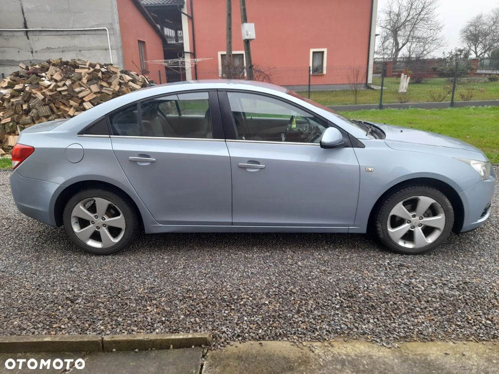 Chevrolet Cruze 1.8 LT - 1