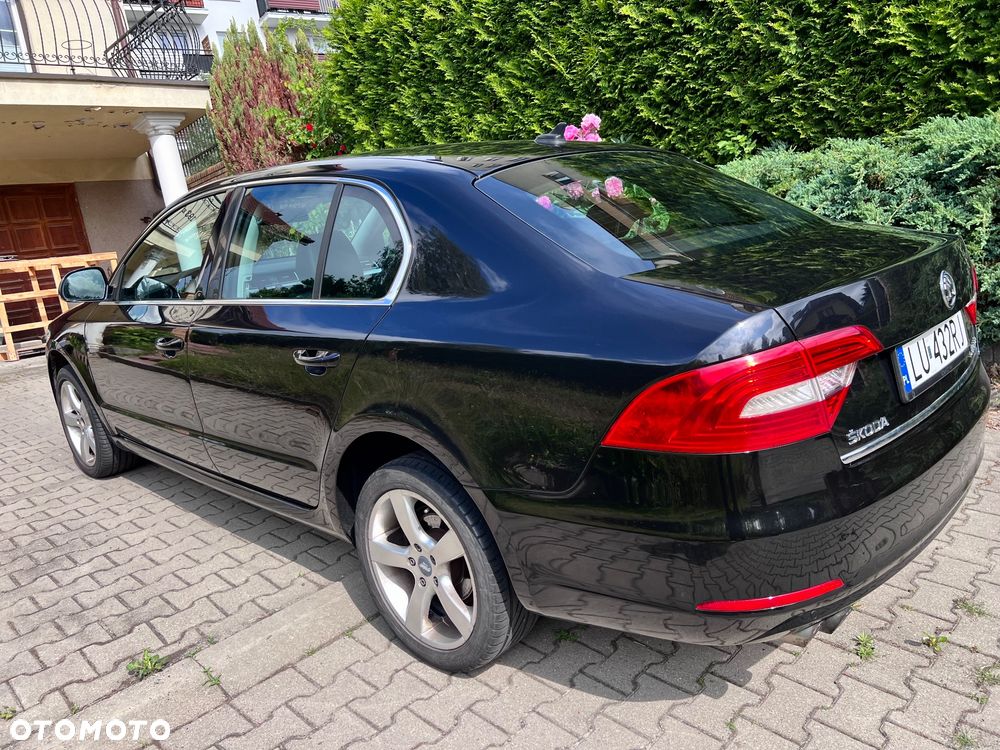Skoda Superb 2015 photo 5