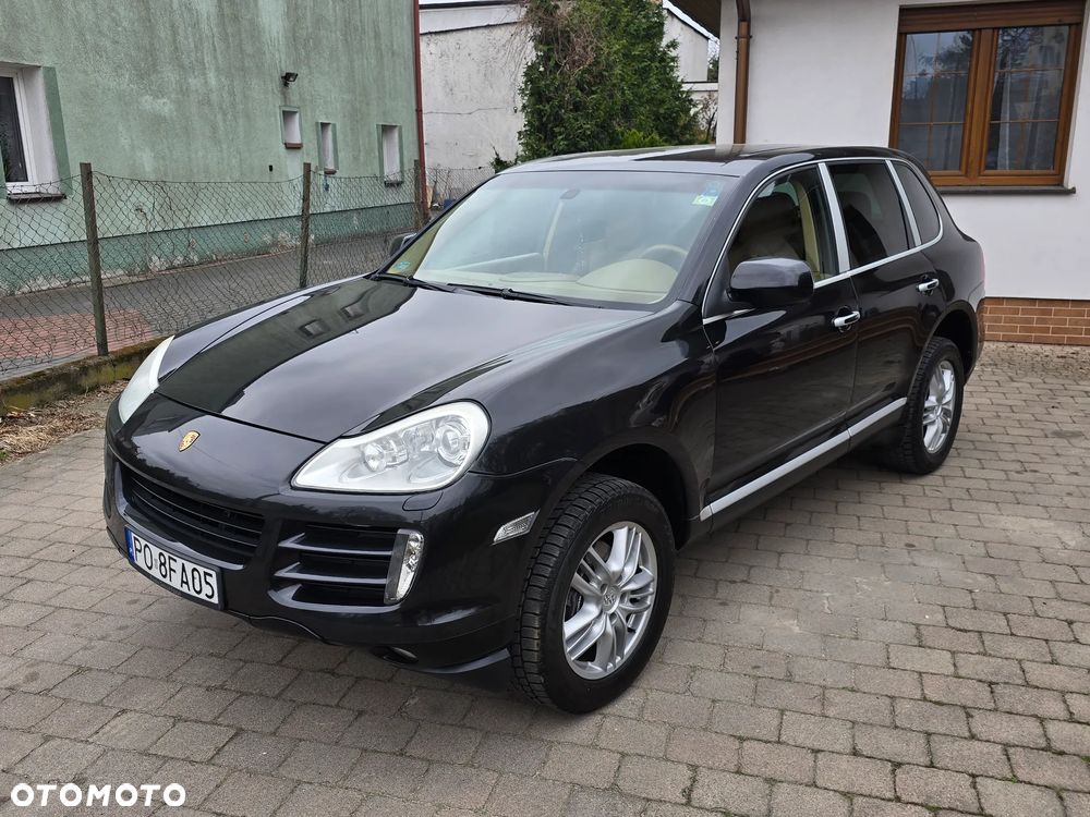 Porsche Cayenne - 2