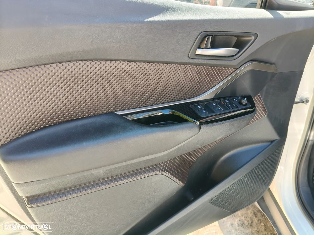 Toyota C-HR 1.8 Hybrid Exclusive+P.Luxury - 11