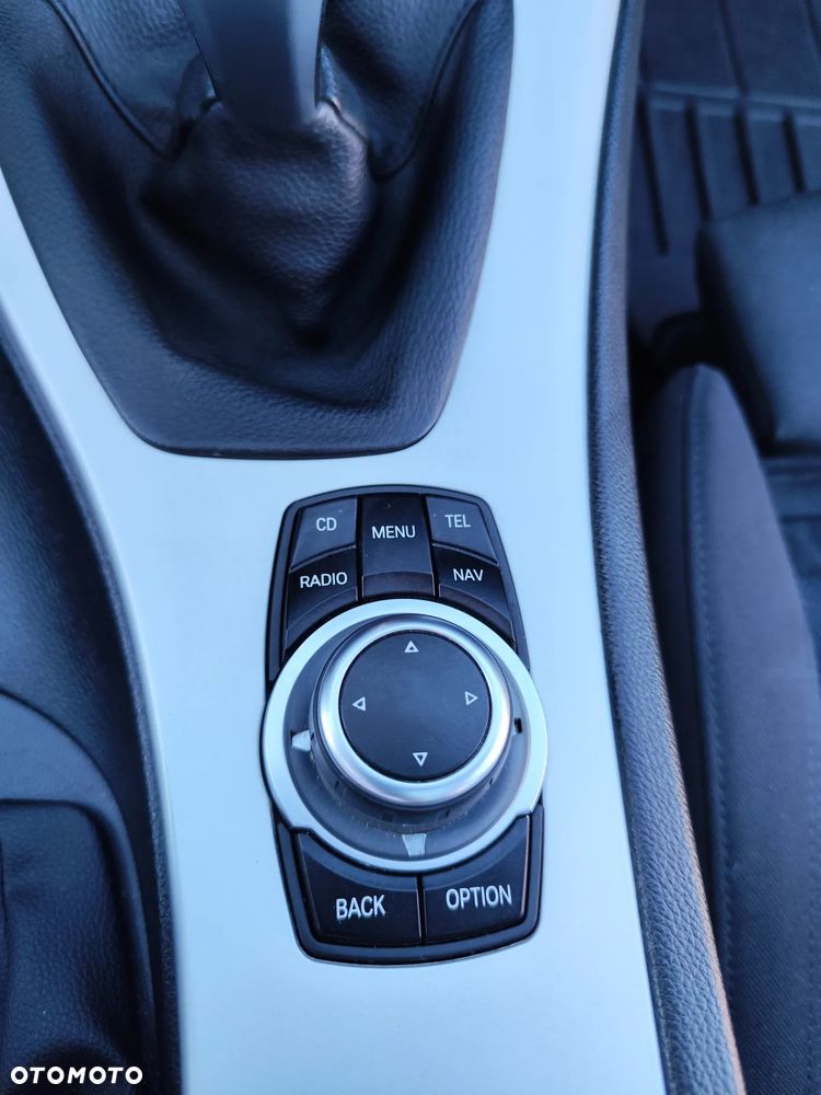 BMW Seria 3 318d DPF Edition Sport - 19