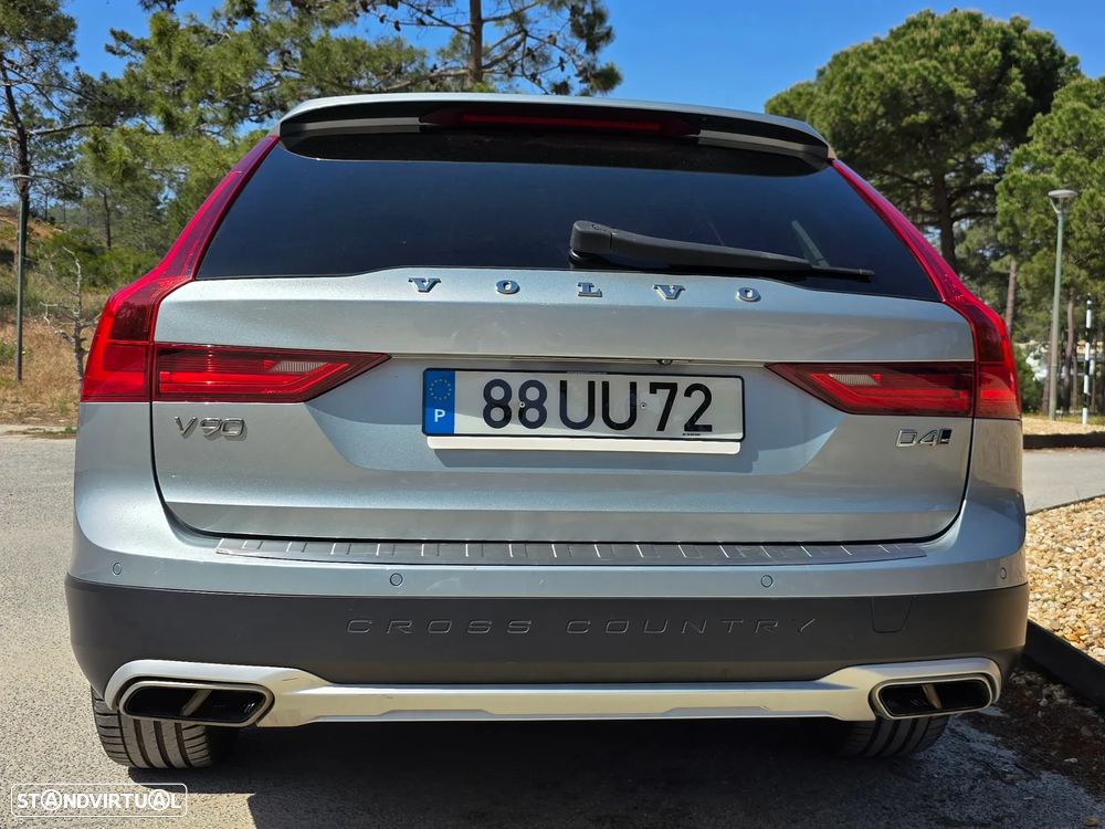Volvo V90 Cross Country 2.0 D4 Pro AWD Geartronic - 6