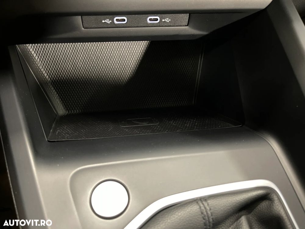Volkswagen Golf 1.5 TSI ACT Life - 25