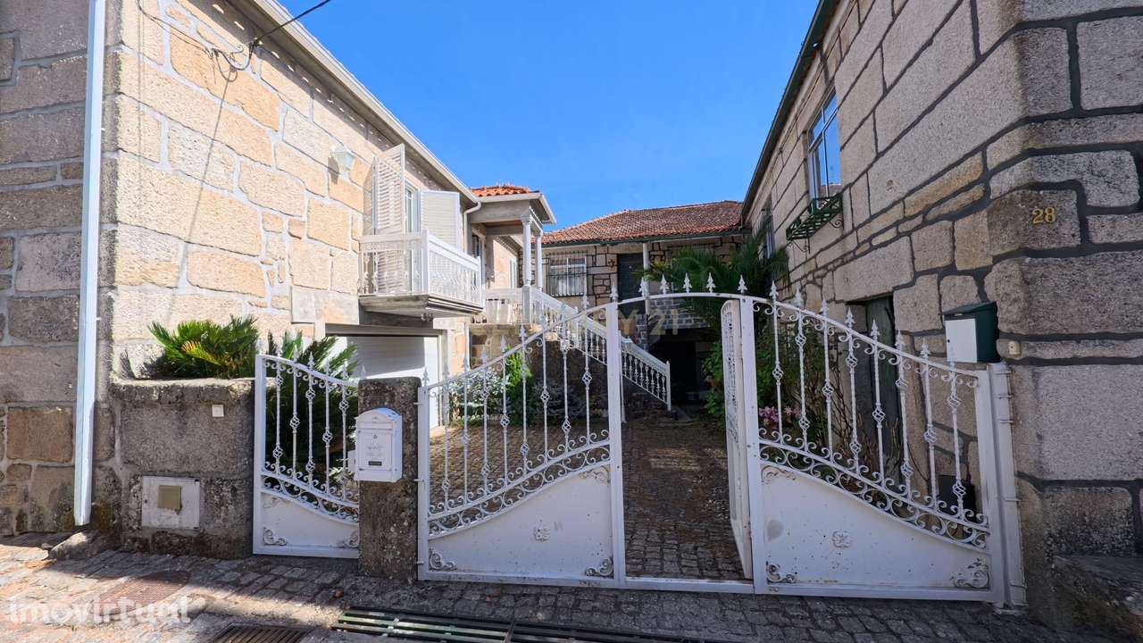 Casa T6 em Penalva do Castelo com Vista Panorâmica - Grande imagem: 2/32