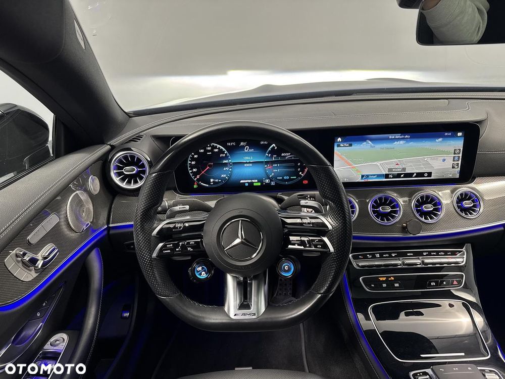Mercedes-Benz Klasa E AMG 53 4-Matic+ 9G-TRONIC - 24