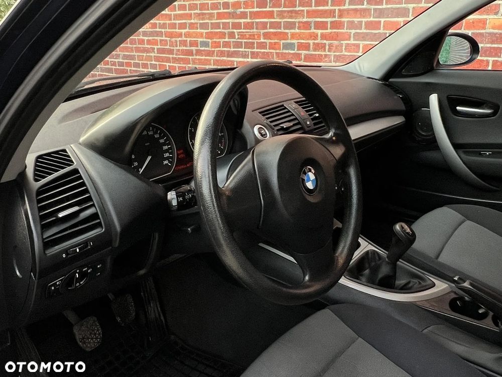 BMW Seria 1 116i - 8