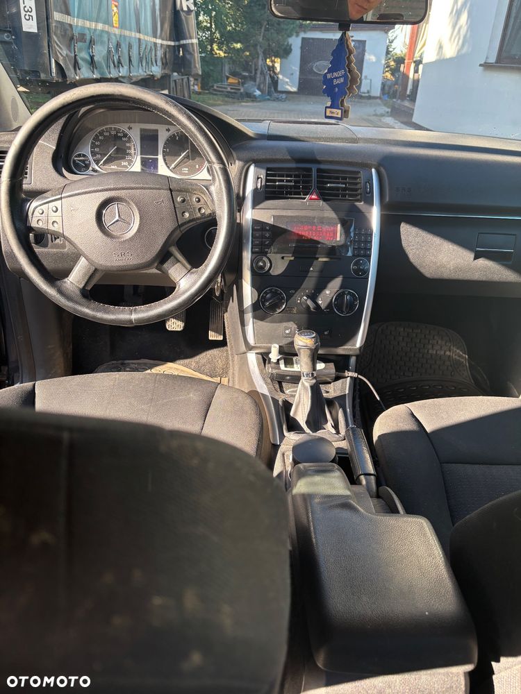 Mercedes-Benz Klasa B 200 CDI - 13