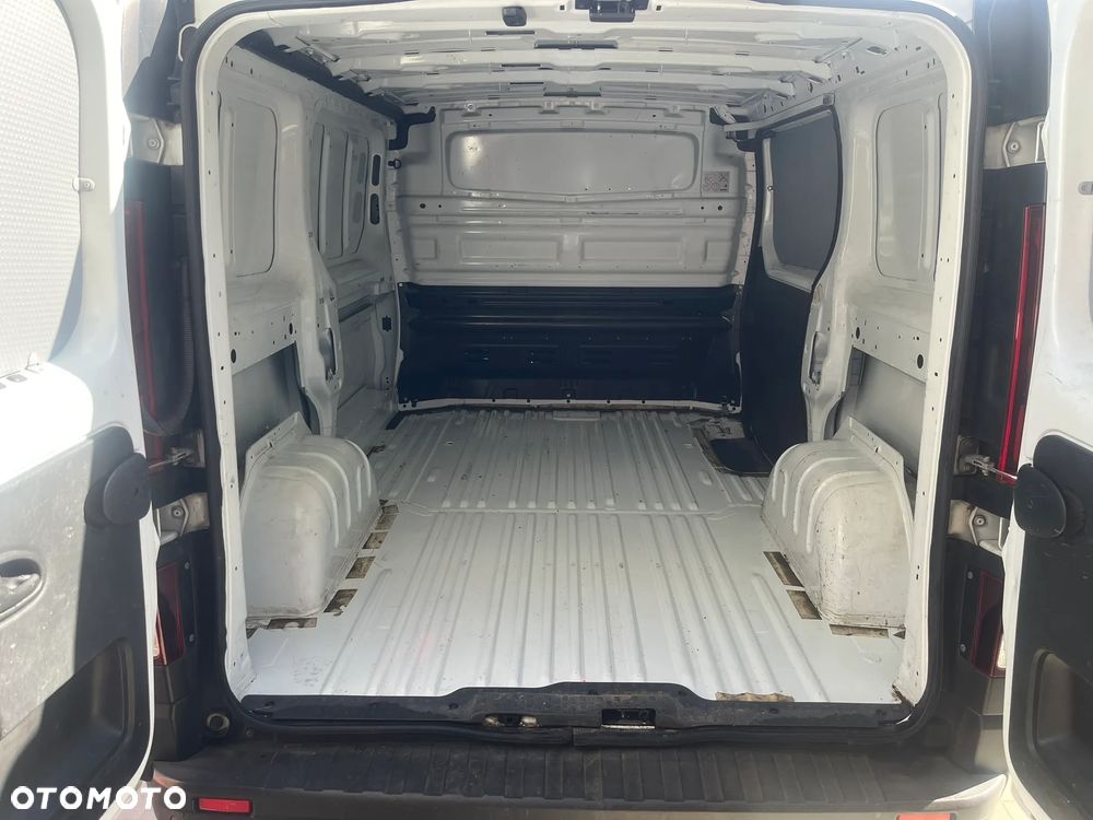 Renault Trafic - 13