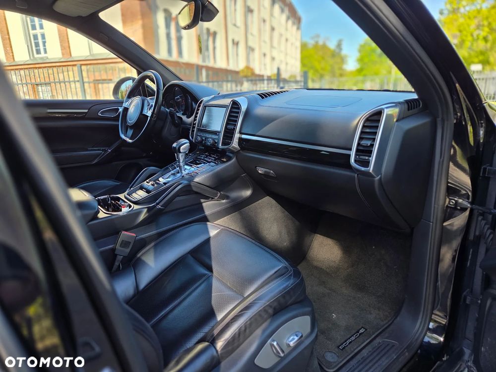 Porsche Cayenne Tiptronic S - 12