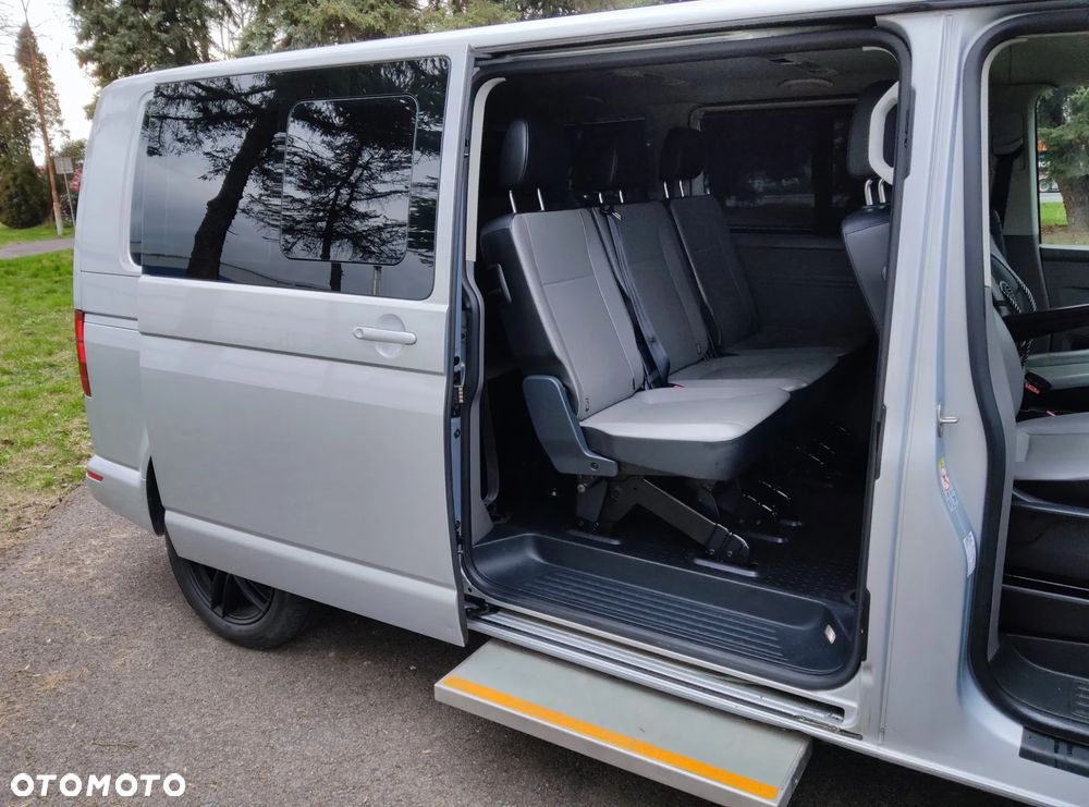 Volkswagen Caravelle 2.0 TDI L2 Highline 4Motion DSG - 13