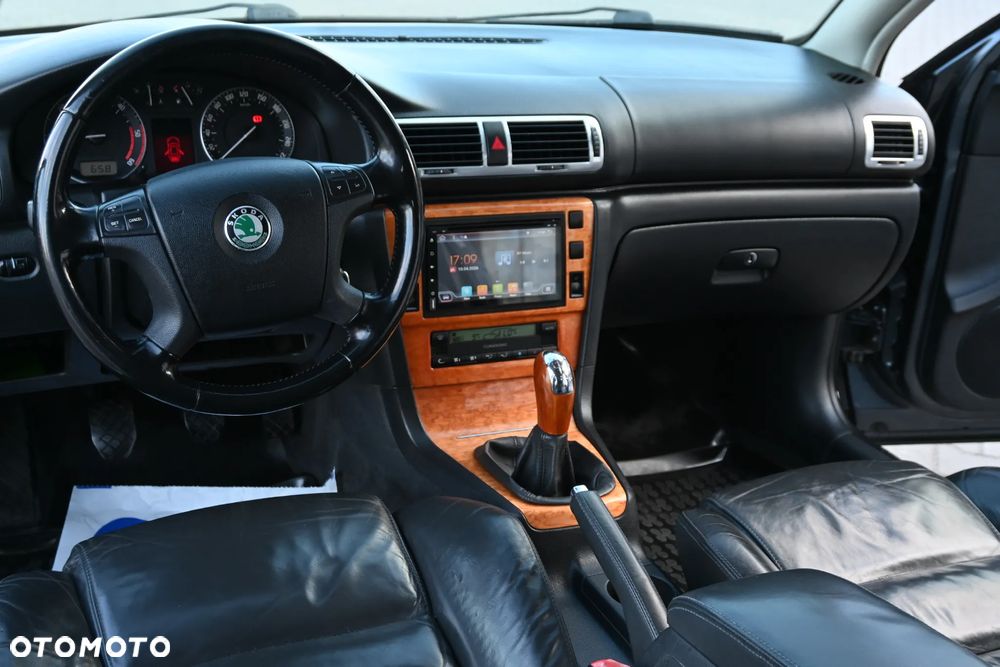 Skoda Superb 2.0 TDI DPF Prestige - 32