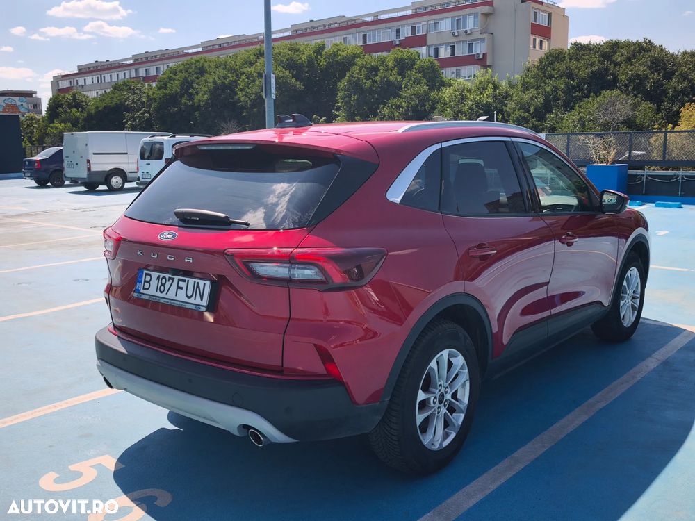 Ford Kuga 1.5 EcoBoost A8 FWD Titanium - 6
