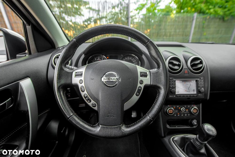 Nissan Qashqai 2.0 4x4 Tekna Premium - 27