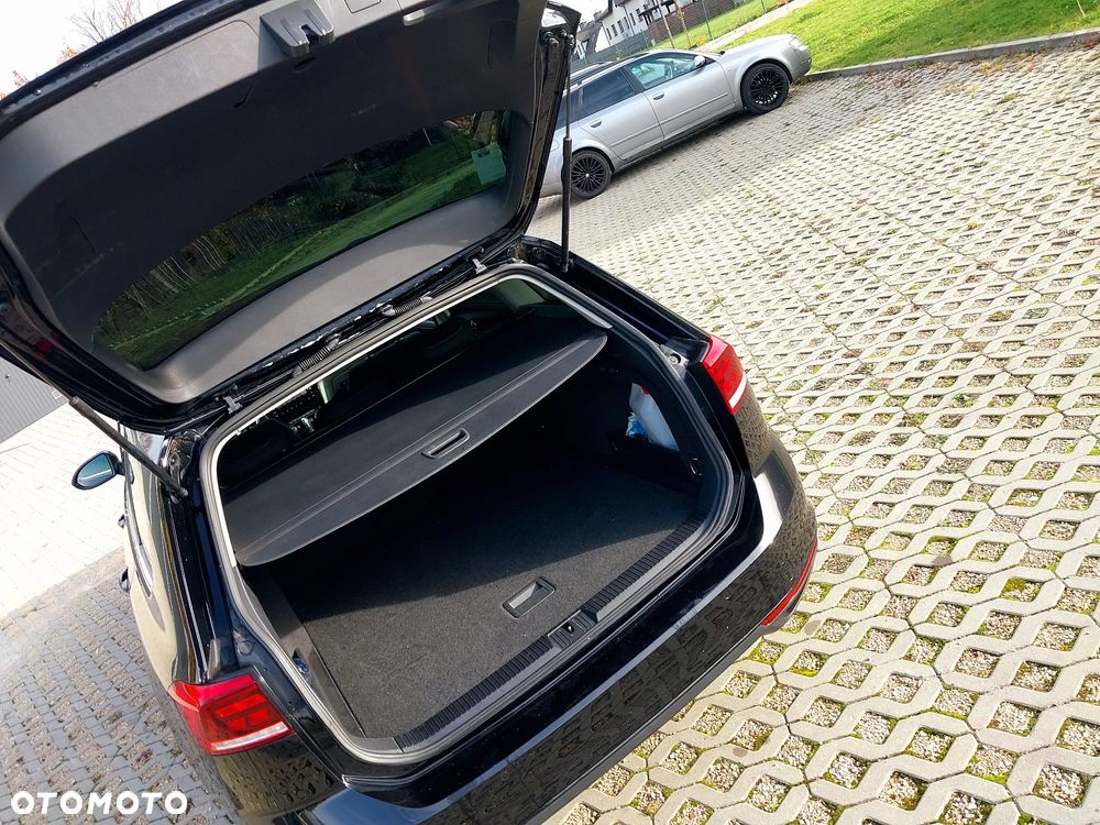 Volkswagen Passat 2.0 TDI SCR DSG Business - 14