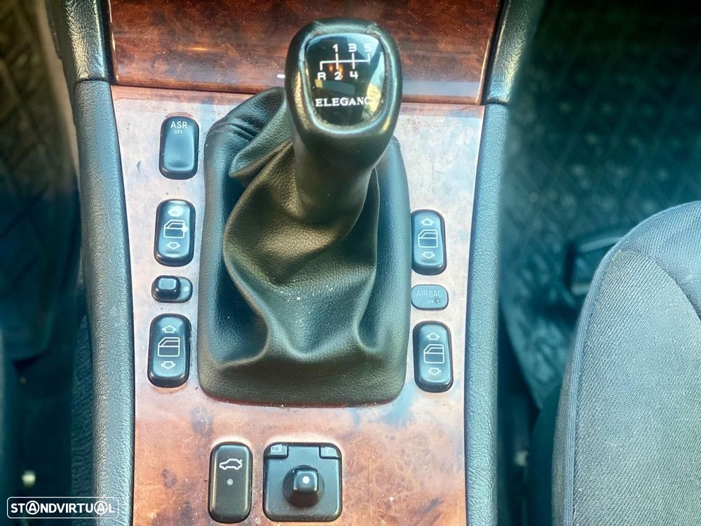 Mercedes-Benz E 220 CDI Elegance - 23