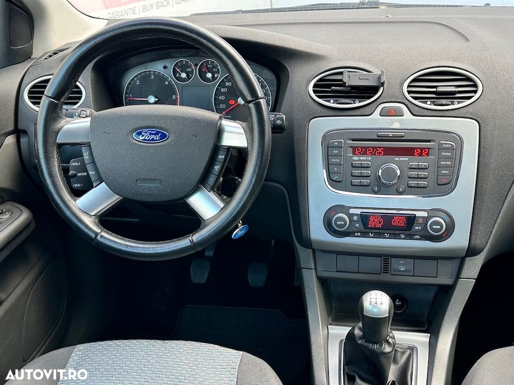 Ford Focus 1.8 TDCi Titanium - 9