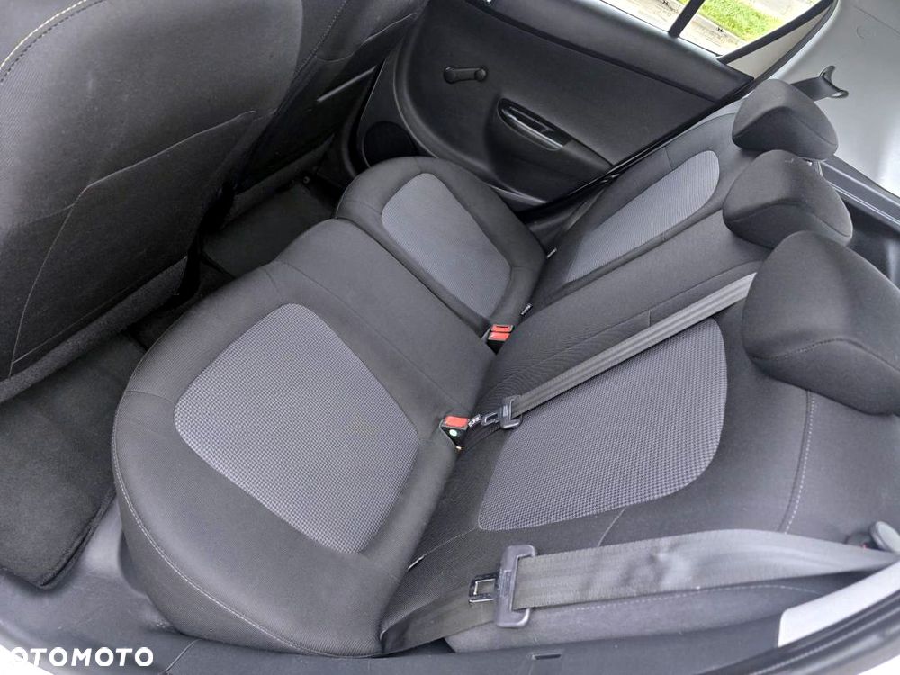 Hyundai i20 1.1 CRDi Comfort - 26