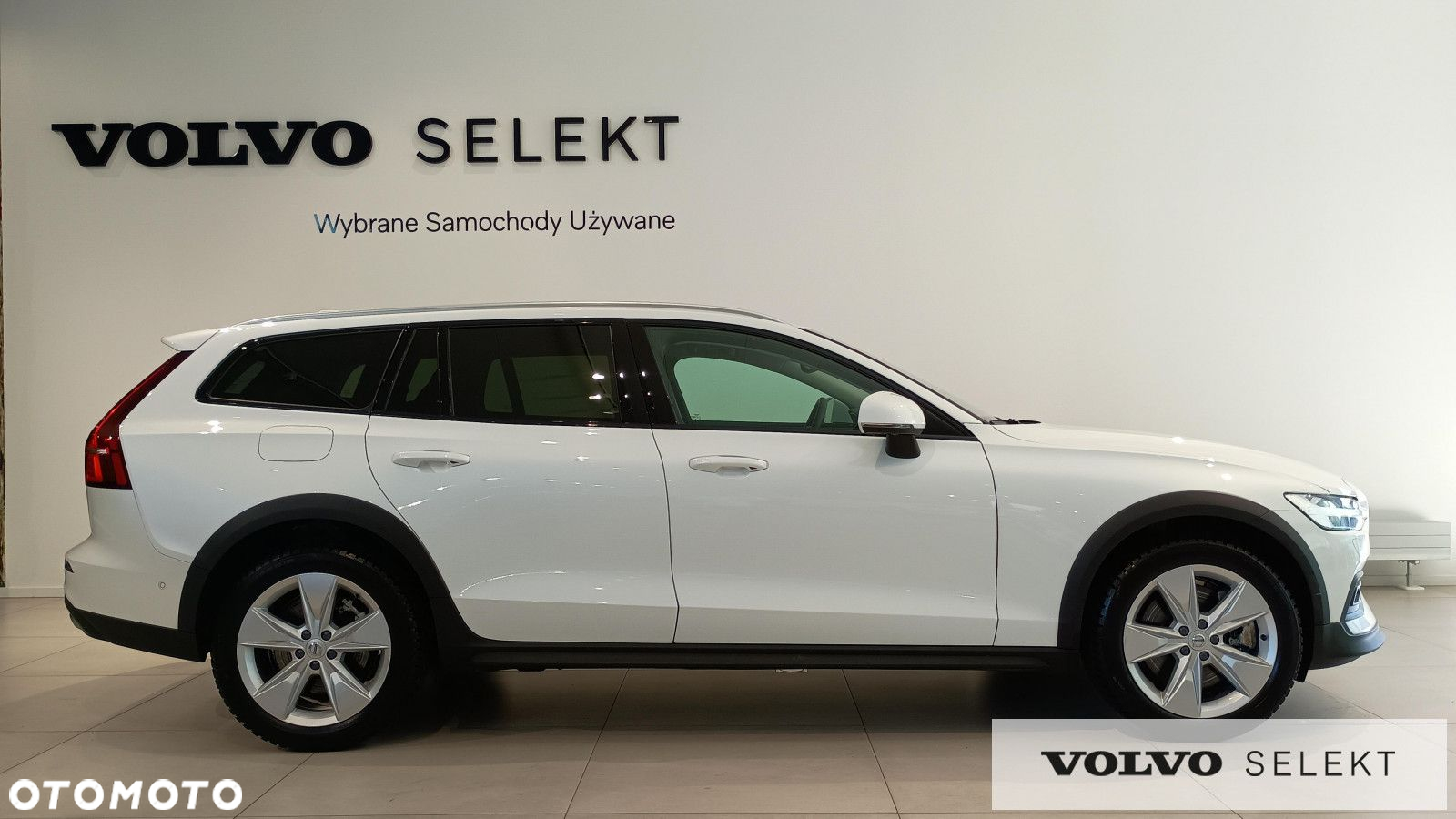Volvo V60 Cross Country - 4