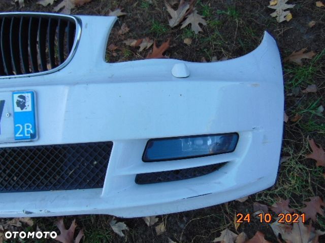 BMW 1 e87 e81 E82 E88 ZDERZAK przód przedni pod xenon SPRYSKi spryskiwacze kratki halogenY NERKI KOLOR BIAŁY A300 ALPINWEISS 300 - 5