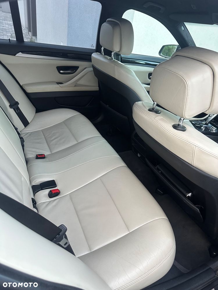 BMW Seria 5 520d - 13